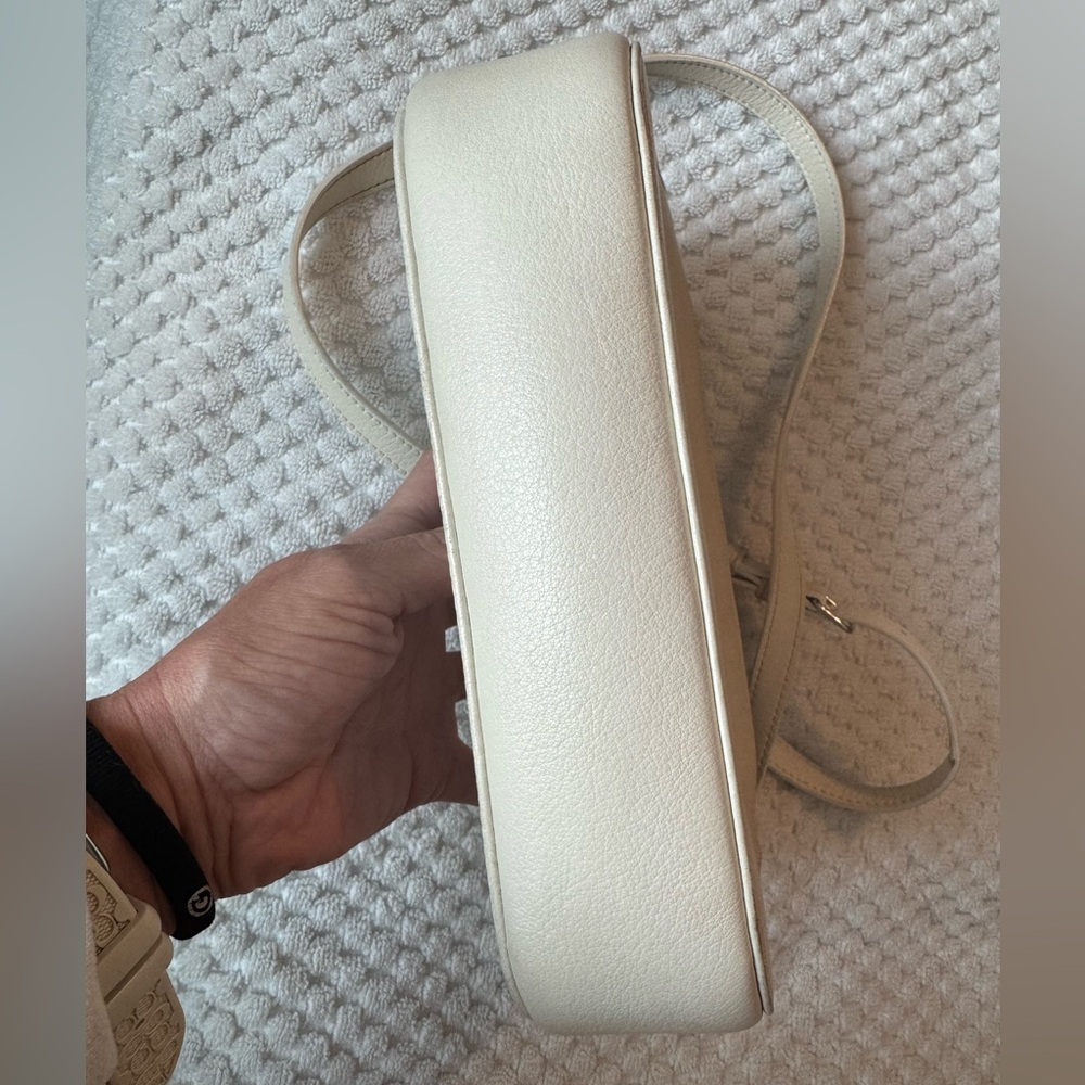 Balenciaga Everyday Camera Bag - Picture 5 of 10